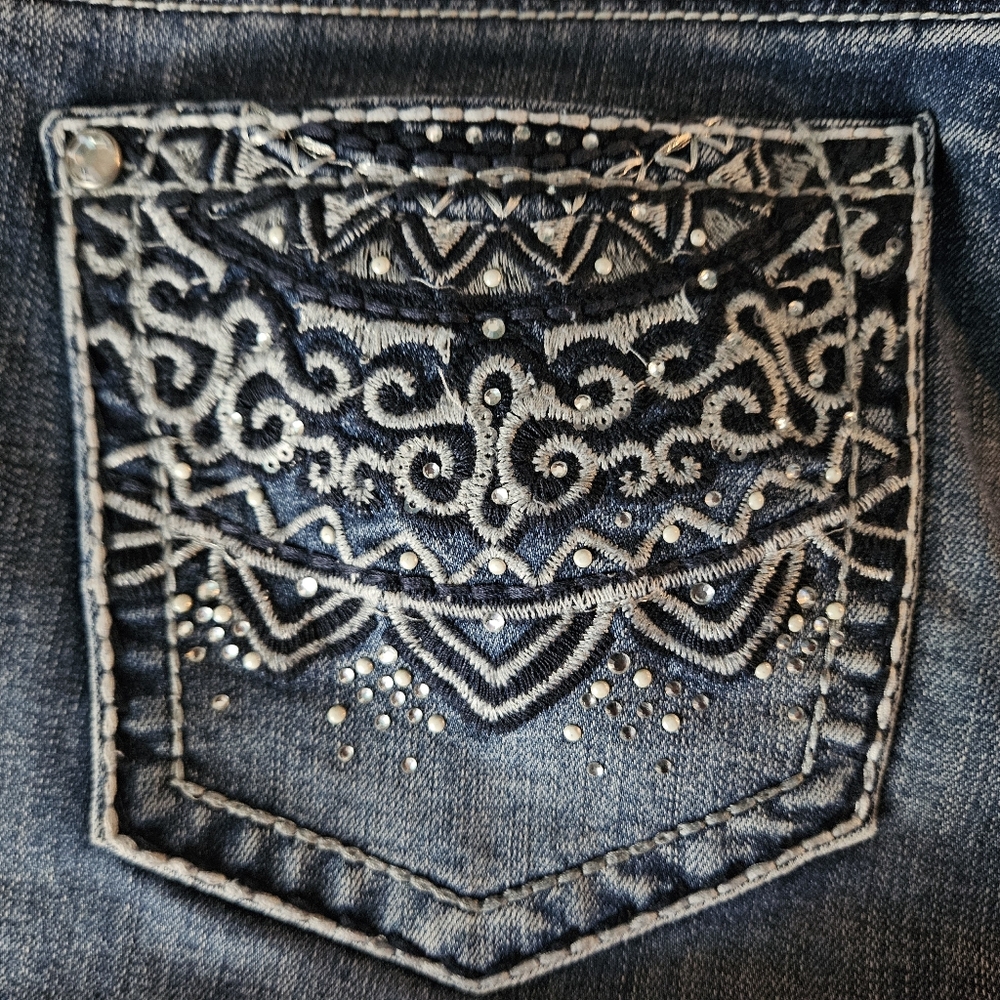 Juniors' WallFlower Like New Luscious Curvy Bling Bootcut Jeans sz 11x32" - Picture 8 of 11